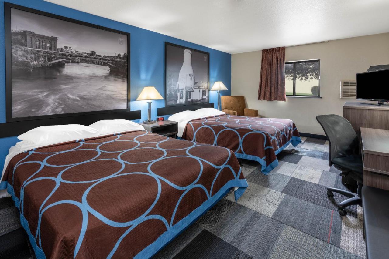 Super 8 By Wyndham Spokane Valley Exterior photo