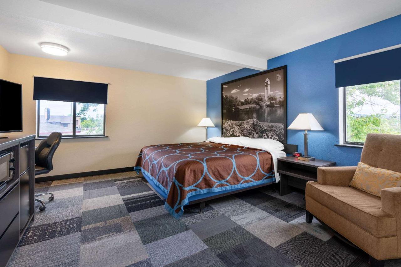Super 8 By Wyndham Spokane Valley Exterior photo