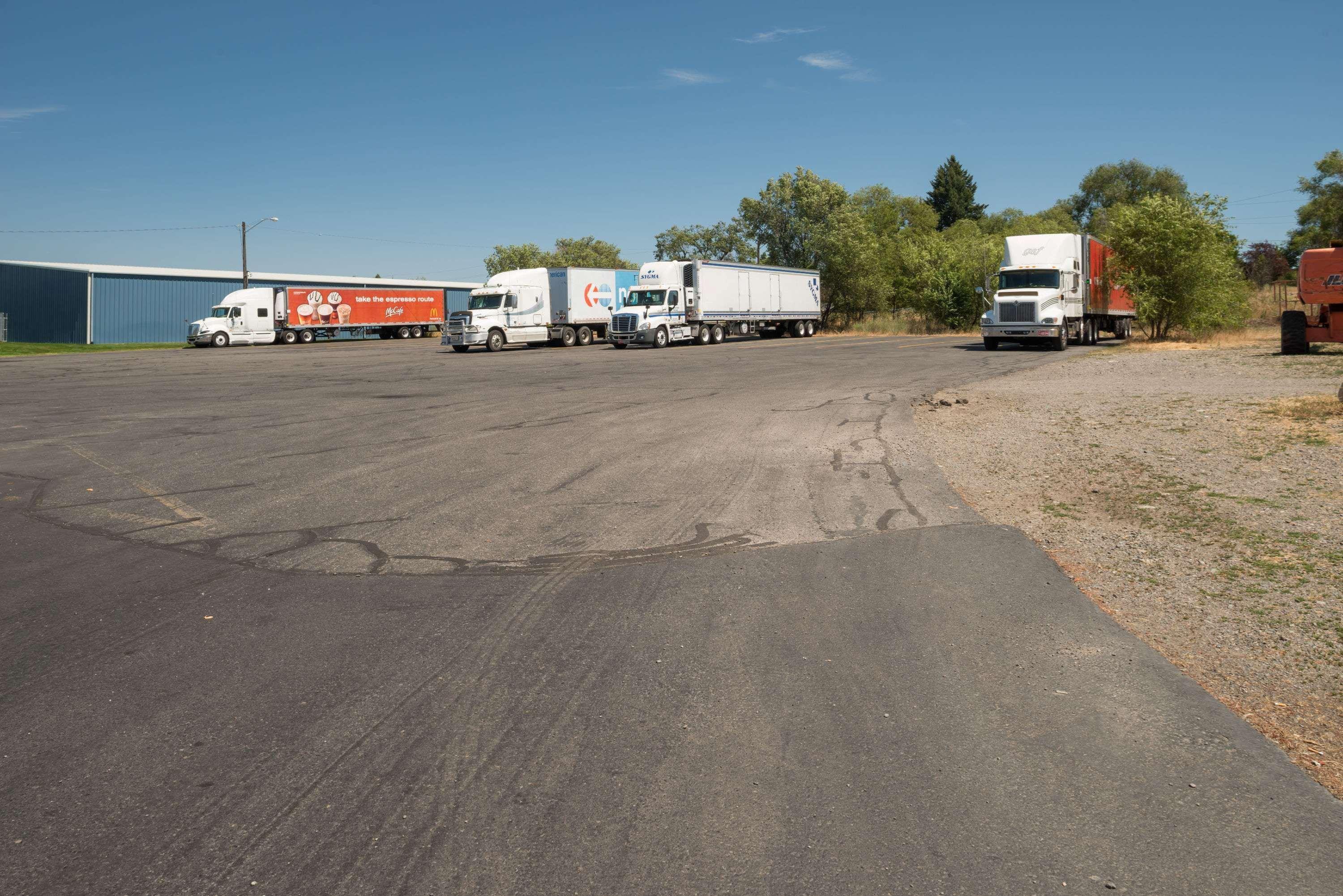 Super 8 By Wyndham Spokane Valley Exterior photo