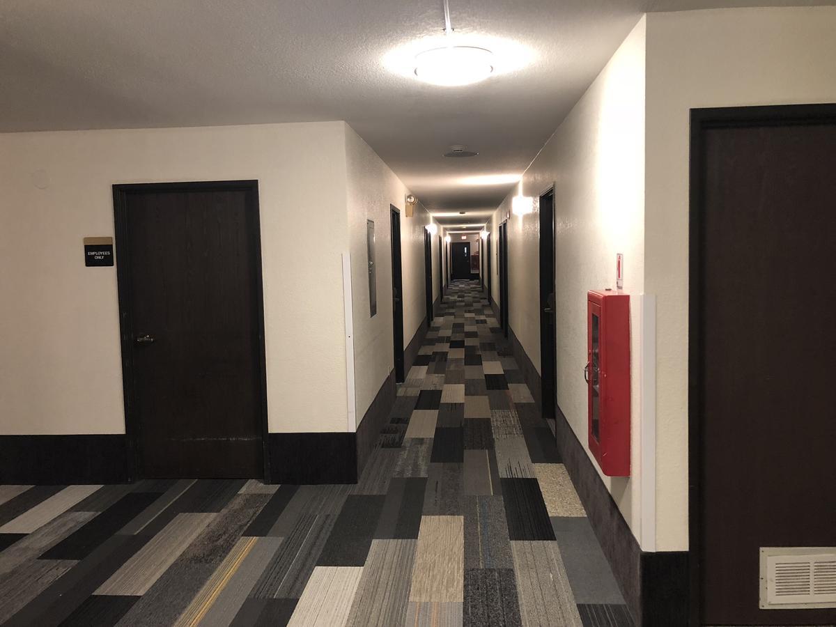 Super 8 By Wyndham Spokane Valley Exterior photo